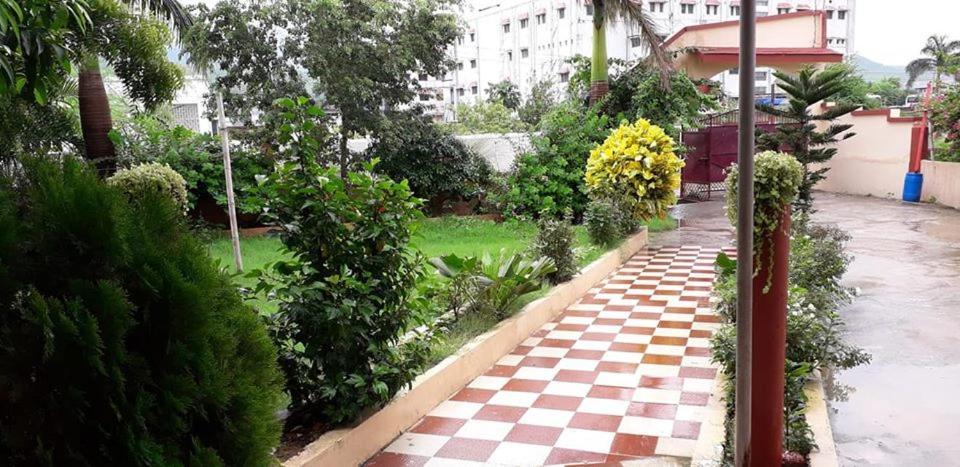 Hotel Guru Kripa Jamshedpur Esterno foto